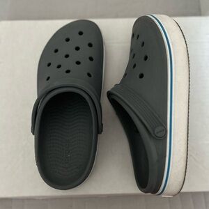 Crocs Court Slides